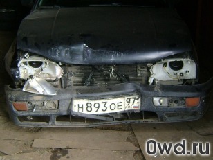 Битый автомобиль Volkswagen Golf