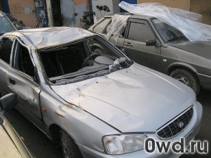 Битый автомобиль Hyundai Accent