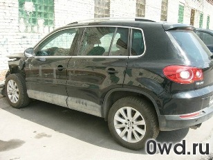 Битый автомобиль Volkswagen Tiguan