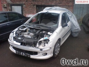 Битый автомобиль Peugeot 206