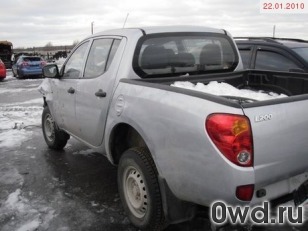 Битый автомобиль Mitsubishi L 200