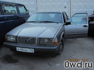 Битый автомобиль Volvo 740