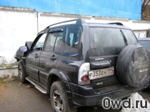 Битый автомобиль Suzuki Grand Vitara