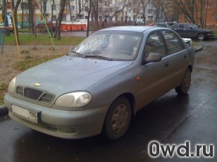 Битый автомобиль Chevrolet Lanos