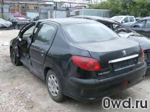 Битый автомобиль Peugeot 206