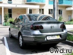 Битый автомобиль Volkswagen Passat