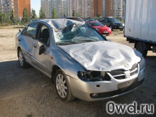 Битый автомобиль Nissan Almera