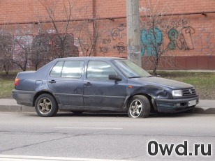 Битый автомобиль Volkswagen Vento