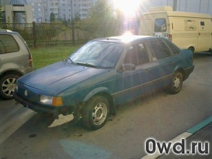 Битый автомобиль Volkswagen Passat