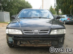 Битый автомобиль Nissan Primera