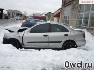 Битый автомобиль Nissan Almera