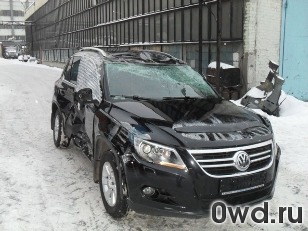 Битый автомобиль Volkswagen Tiguan