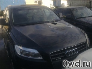 Битый автомобиль Audi Q7