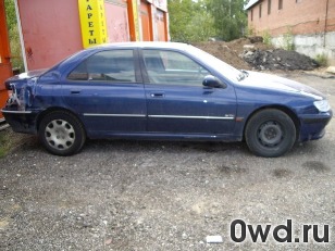 Битый автомобиль Peugeot 406