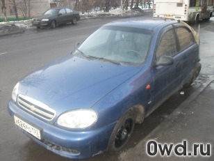 Битый автомобиль Chevrolet Lanos