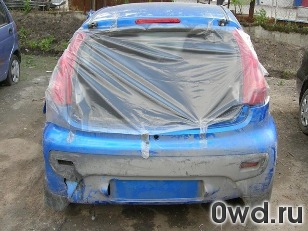 Битый автомобиль Peugeot 107