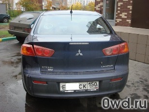 Битый автомобиль Mitsubishi Lancer