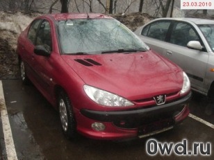 Битый автомобиль Peugeot 206