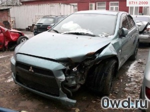 Битый автомобиль Mitsubishi Lancer