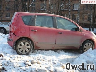 Битый автомобиль Nissan Note