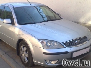 Битый автомобиль Ford Mondeo