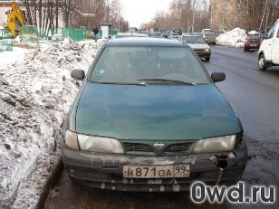 Битый автомобиль Nissan Almera