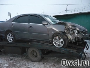 Битый автомобиль Toyota Camry