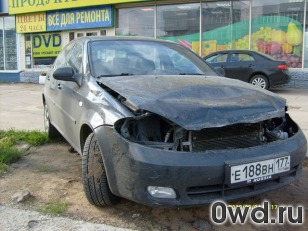 Битый автомобиль Chevrolet Lacetti