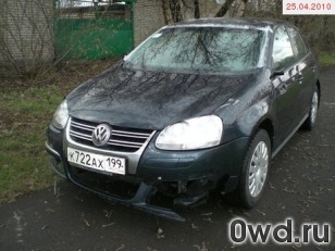 Битый автомобиль Volkswagen Jetta