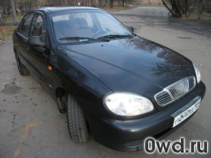 Битый автомобиль Chevrolet Lanos