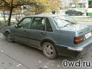 Битый автомобиль Volvo 460