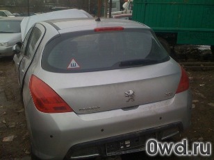 Битый автомобиль Peugeot 308