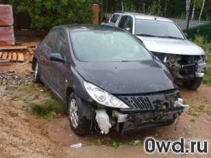 Битый автомобиль Peugeot 307