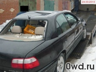 Битый автомобиль Opel Omega