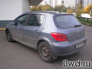 Битый автомобиль Peugeot 307