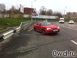 Битый автомобиль Hyundai Coupe