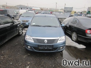 Битый автомобиль Renault Logan