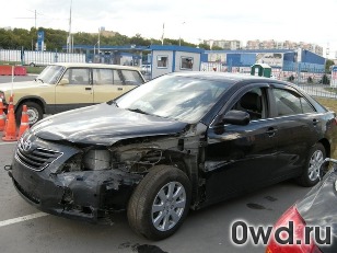 Битый автомобиль Toyota Camry