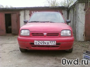 Битый автомобиль Nissan Micra