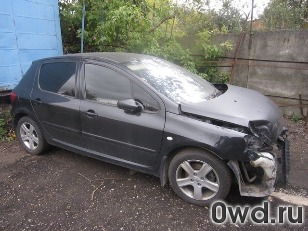 Битый автомобиль Peugeot 307