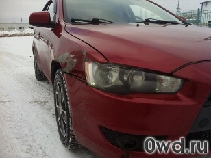 Битый автомобиль Mitsubishi Lancer