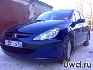 Битый автомобиль Peugeot 307