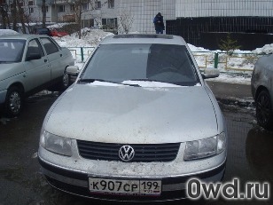 Битый автомобиль Volkswagen Passat