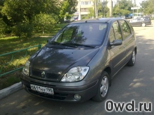 Битый автомобиль Renault Grand Scenic