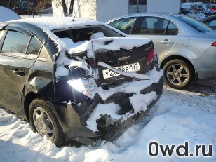 Битый автомобиль Chevrolet Cruze