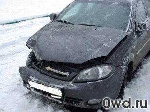 Битый автомобиль Chevrolet Lacetti