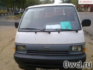 Битый автомобиль Toyota Hiace