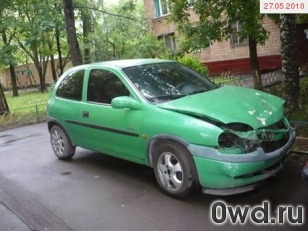 Битый автомобиль Opel Corsa