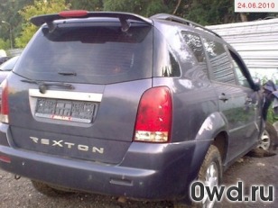 Битый автомобиль SsangYong Rexton