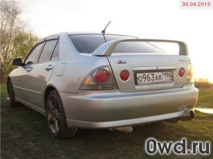 Битый автомобиль Toyota Altezza